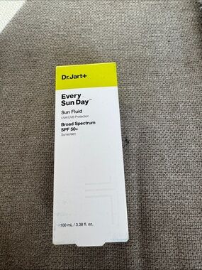 Every Sun Day Broad Spectrum SPF 50+ Sun Fluid - White/Yellow